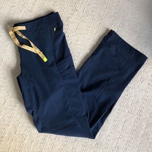 Medelita scrubs navy